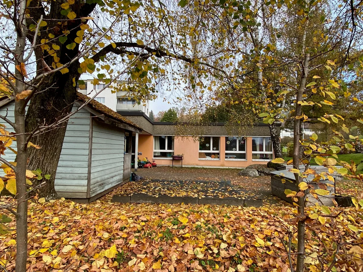 Gebäude der Kinderkrippe des Spitals Uster von aussen.